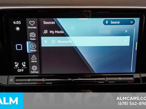 Used 2024 Volkswagen Atlas Cross Sport SE image 35