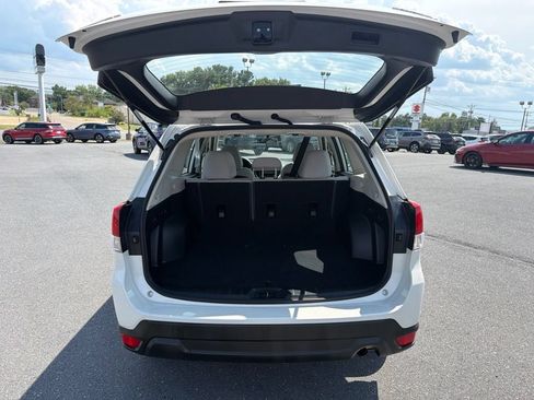 Used 2022 Subaru Forester AWD/4WD image 16