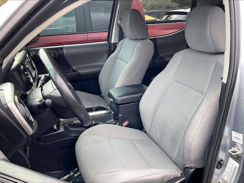 Used 2017 Toyota Tacoma SR5 w/ Tow Package image 24