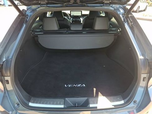 Used 2023 Toyota Venza XLE AWD/4WD image 31