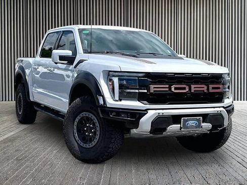 Used 2025 Ford F150 Raptor AWD/4WD image 10