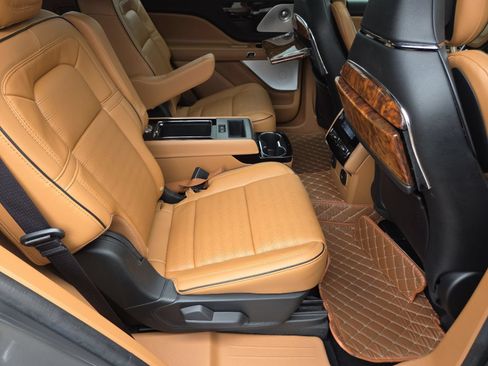 Used 2023 Lincoln Aviator Black Label AWD/4WD image 26