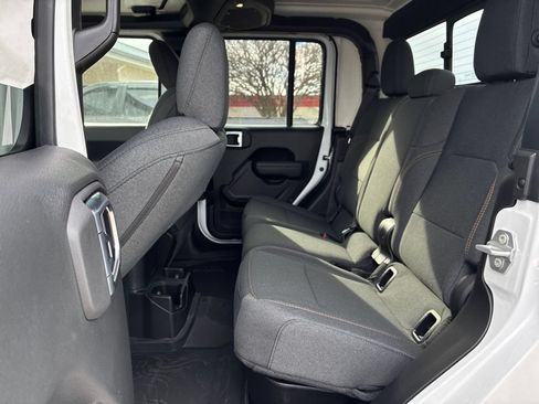 New 2026 Jeep Gladiator Sport AWD/4WD image 26