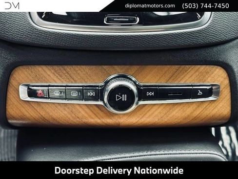 Used 2024 Volvo XC90 T8 Plus AWD/4WD image 38