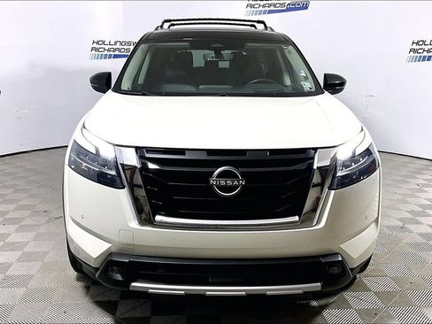 Used 2023 Nissan Pathfinder Platinum w/ Lighting Package (N93) FWD image 2