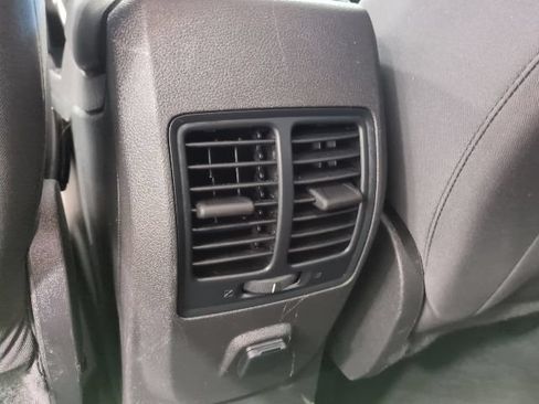 Used 2019 Ford Escape SE AWD/4WD image 16