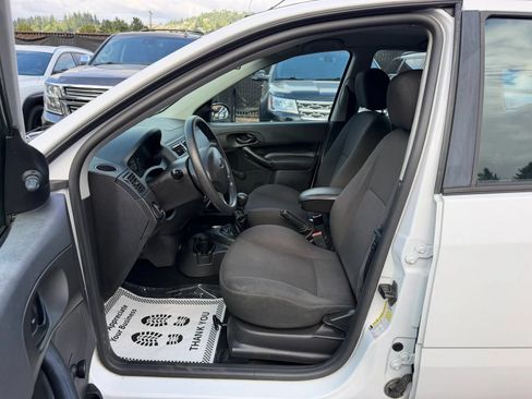 Used 2007 Ford Focus S FWD image 9