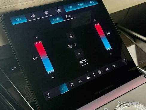 Used 2025 Cadillac Escalade Sport w/ LPO, ONYX Package image 18