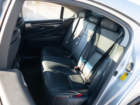 Used 2014 Lexus LS 460 AWD image 20