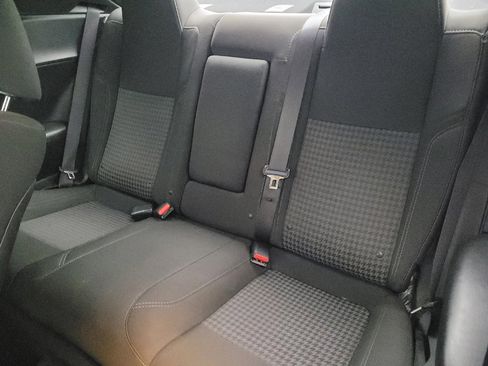 Used 2019 Dodge Challenger SXT RWD image 18