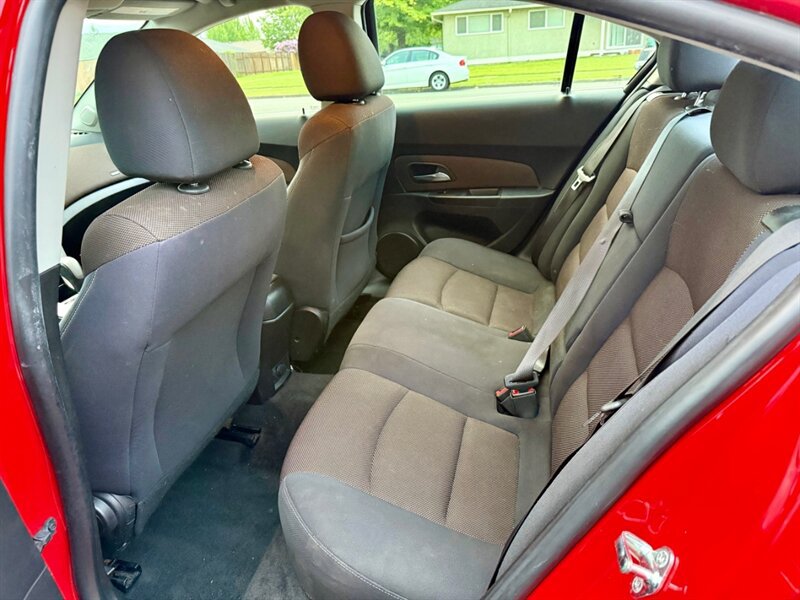 Used 2015 Chevrolet Cruze LT FWD image 10