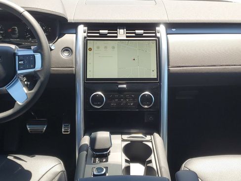 Used 2025 Land Rover Discovery Dynamic SE AWD/4WD image 29