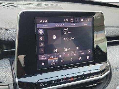 Used 2025 Jeep Compass Latitude w/ Sun & Sound Group AWD/4WD image 14