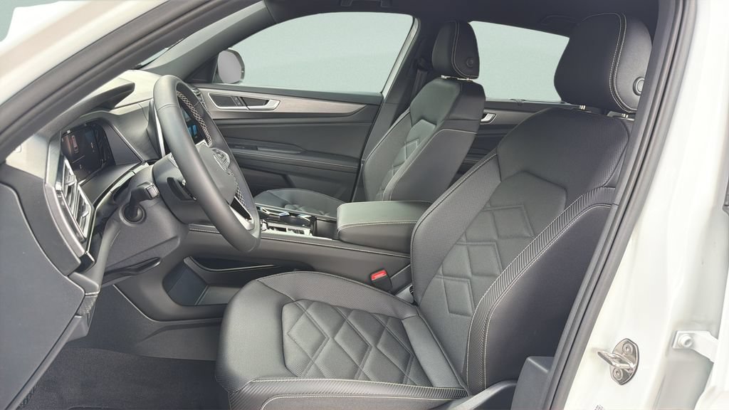 New 2026 Volkswagen Atlas Cross Sport SE FWD image 28