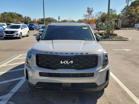Used 2022 Kia Telluride EX w/ EX Premium Package image 8