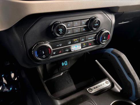 Used 2022 Ford Bronco Wildtrak AWD/4WD image 18