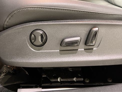 Used 2022 Volkswagen Passat 2.0T R-Line image 22