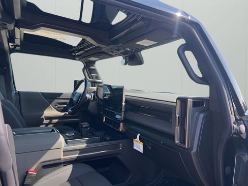 New 2025 GMC Hummer EV 2X w/ LPO, Dark Essentials Package image 14