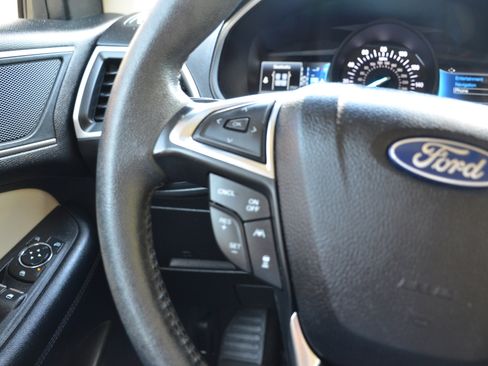 Used 2022 Ford Edge SEL w/ Convenience Package AWD/4WD image 30