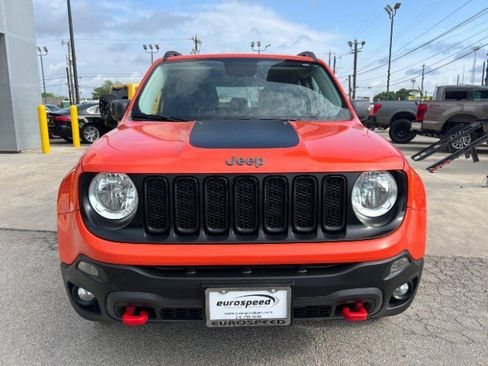 Used 2016 Jeep Renegade Trailhawk w/ Premium Trailhawk Package image 3