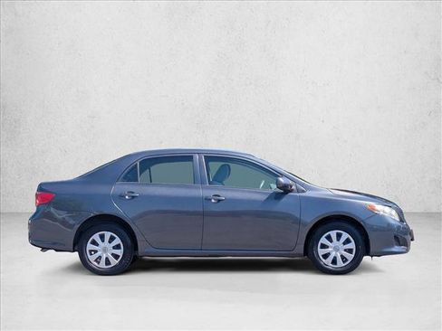 Used 2010 Toyota Corolla LE FWD image 4