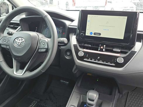 Used 2026 Toyota Corolla Cross LE AWD/4WD image 11
