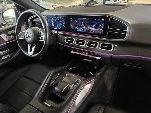 Used 2022 Mercedes-Benz GLE 350 4MATIC w/ Premium Package image 10