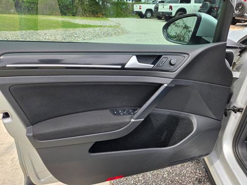 Used 2015 Volkswagen GTI S image 17