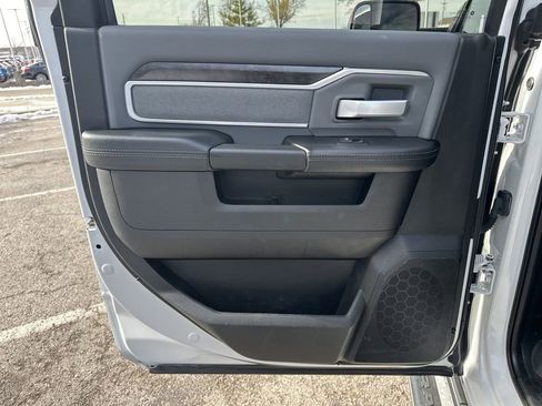 Used 2021 RAM 2500 Big Horn image 40