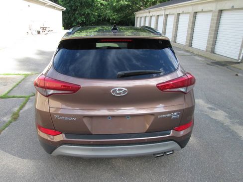 Used 2017 Hyundai Tucson Limited w/ Limited Ultimate Package 03 AWD/4WD image 9