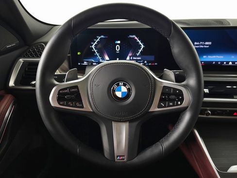 Used 2025 BMW X6 xDrive40i w/ Executive Package image 22