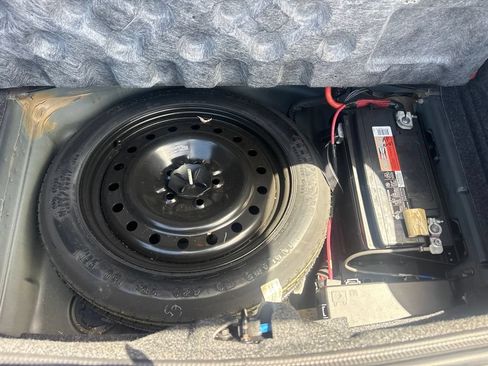 Used 2007 Chrysler 300 RWD image 16