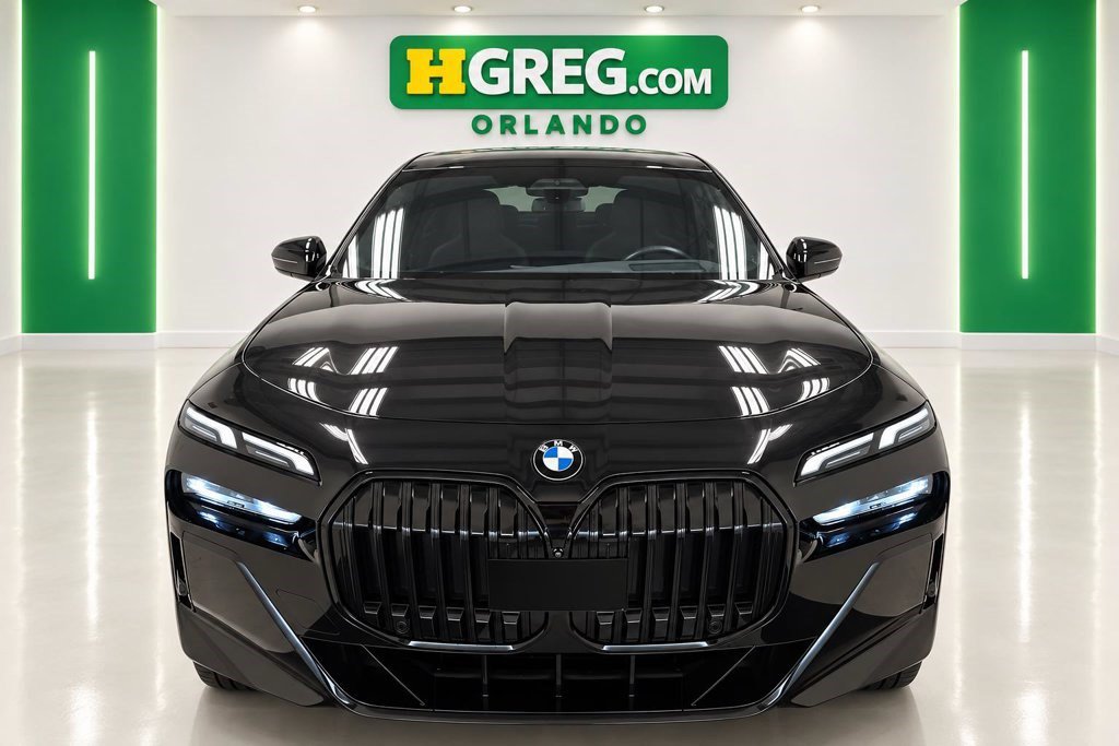 Used 2023 BMW 760i xDrive AWD/4WD image 7