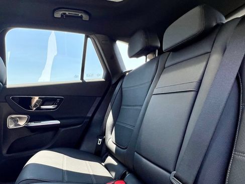 Certified 2026 Mercedes-Benz GLC 300 4MATIC image 24
