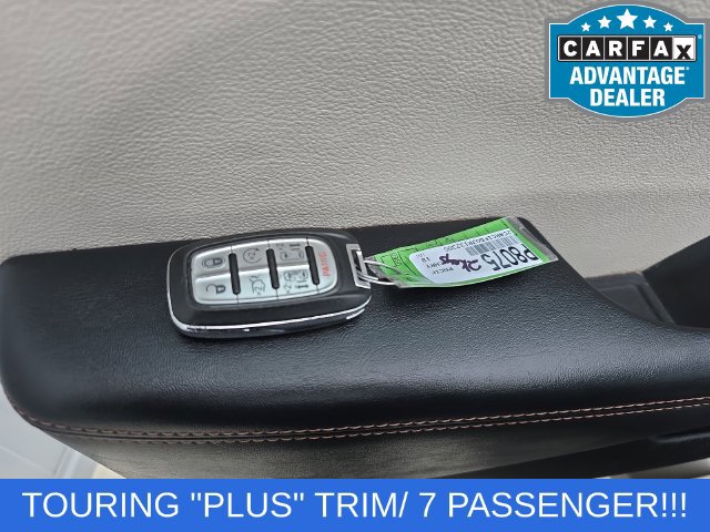Used 2018 Chrysler Pacifica Touring Plus FWD image 21