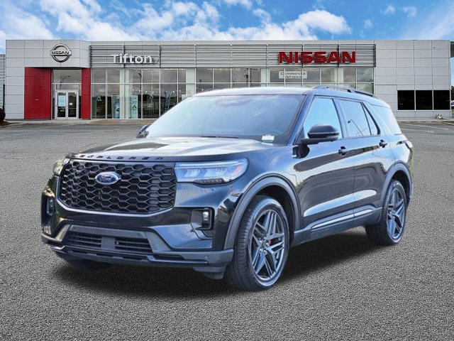 Used 2025 Ford Explorer ST-Line w/ ST-Line Street Pack AWD/4WD image 8