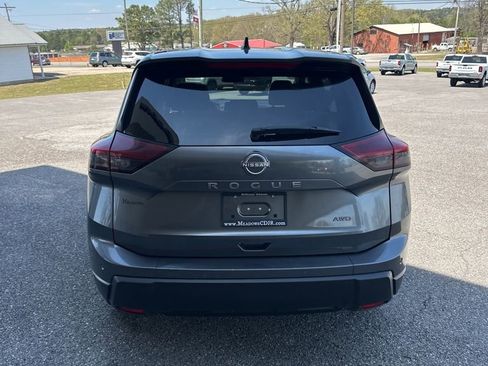 Used 2024 Nissan Rogue S AWD/4WD image 6