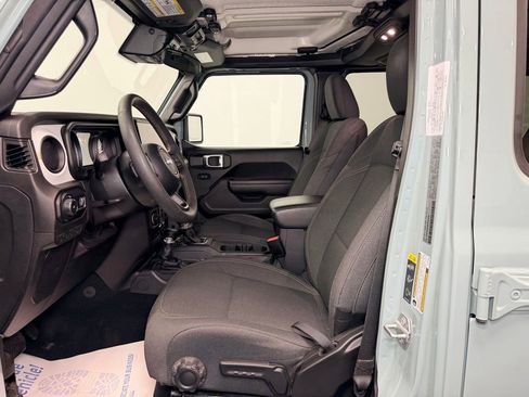 Used 2024 Jeep Wrangler Unlimited Sport AWD/4WD image 8