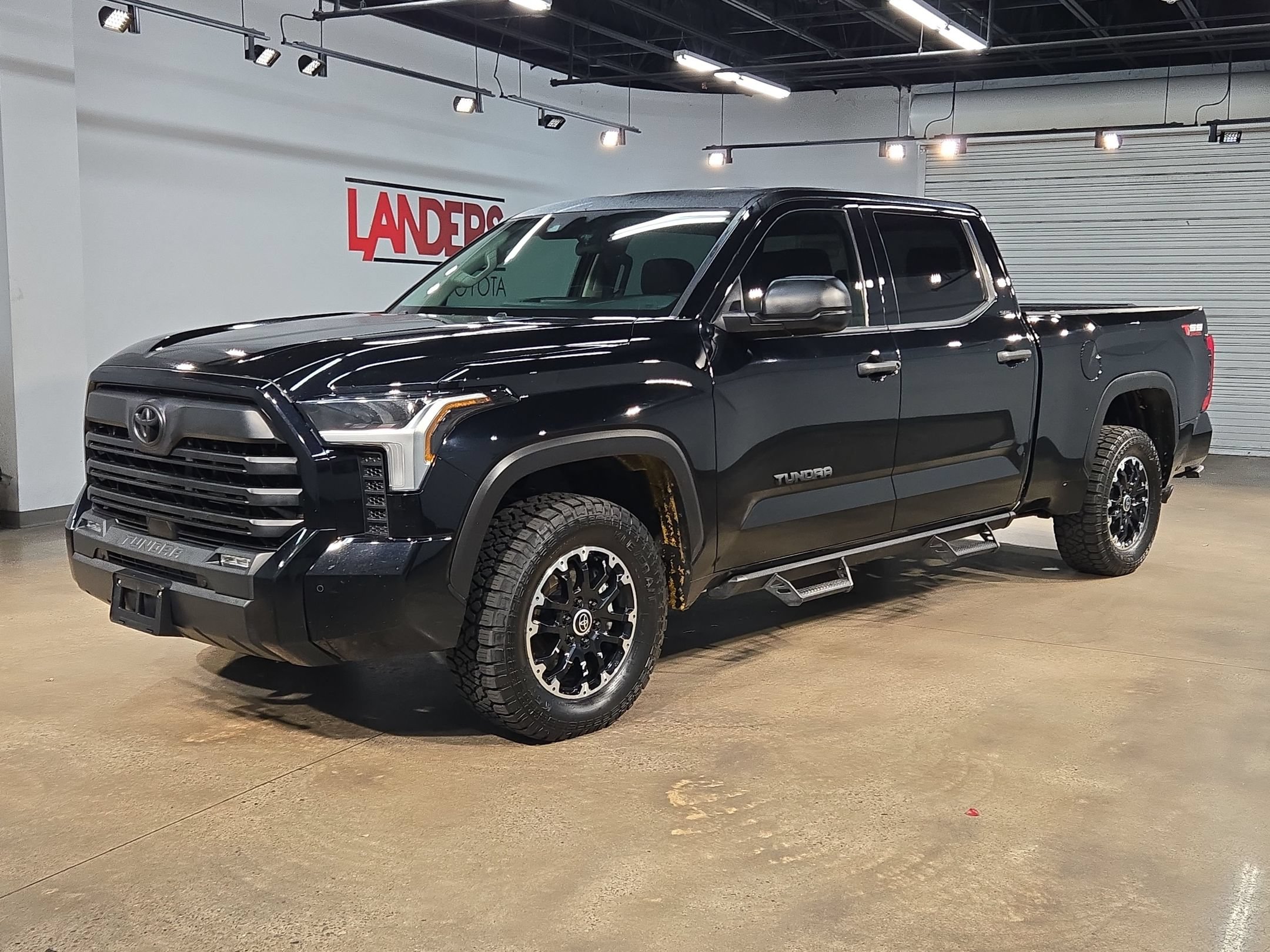 Used 2023 Toyota Tundra SR5 AWD/4WD image 3