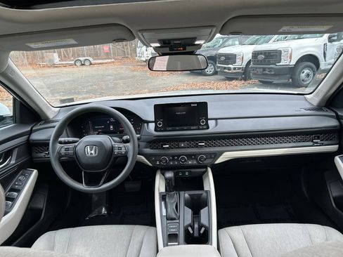 Used 2024 Honda Accord EX image 24