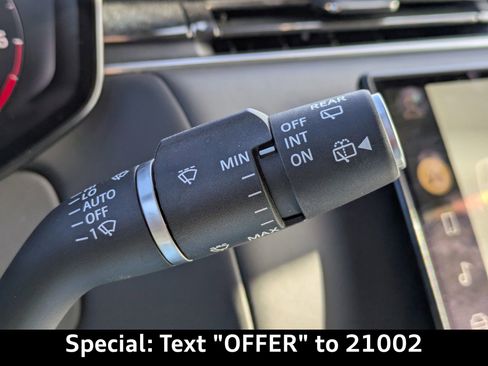 Used 2023 Land Rover Range Rover SE image 30