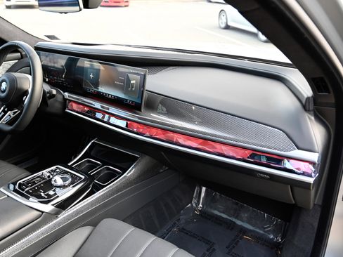 Used 2023 BMW 760i xDrive 760i xDrive image 61