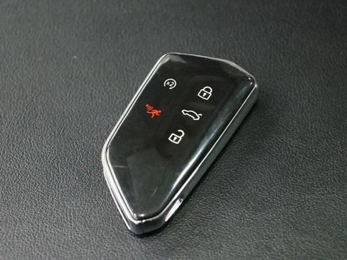 Used 2025 Volkswagen Atlas SE FWD image 38