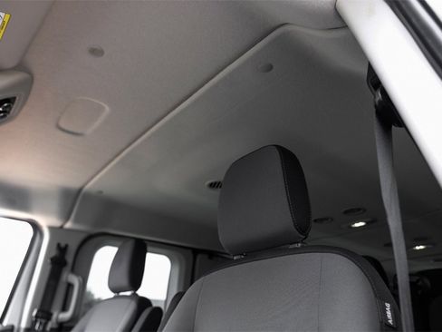 Used 2021 Ford Transit 350 XLT image 31