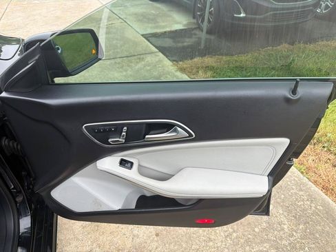 Used 2019 Mercedes-Benz CLA 250 image 31