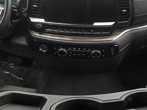 Used 2024 Chevrolet Silverado 1500 LT AWD/4WD image 27