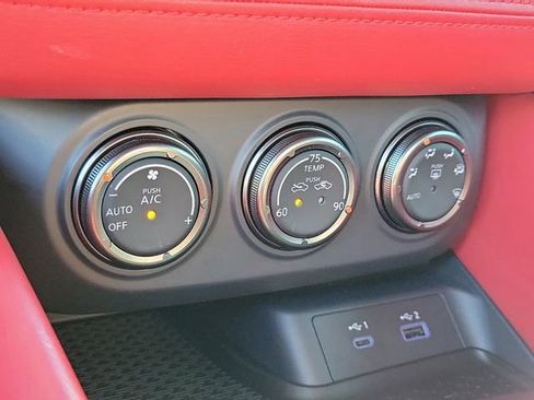 Certified 2024 Nissan Z Performance w/ Floor Mat Package image 21