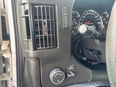 Used 2018 Chevrolet Express 3500 w/ Power Convenience Package image 16