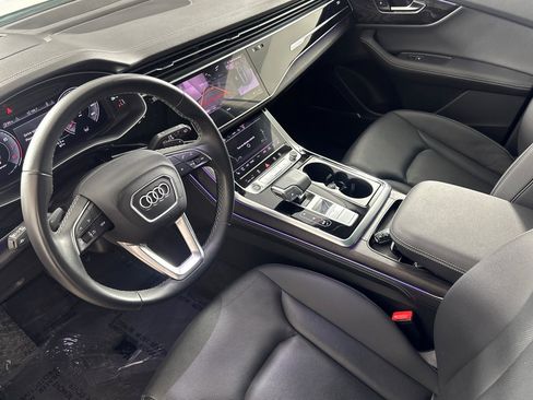 Used 2023 Audi Q8 Prestige w/ Prestige Package image 9