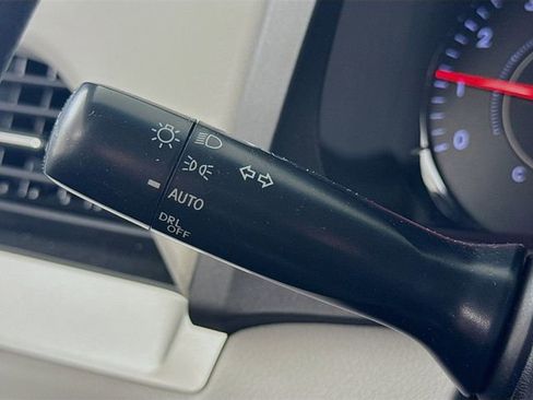 Used 2017 Toyota Sienna LE image 14